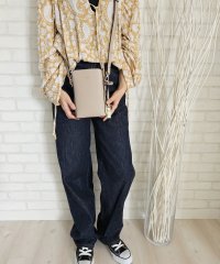 UNGRID bag/アングリッド Ungrid キーリングチャーム付き スマホ＆パスポート入れ 縦長ミニポシェット/505231702