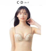 ベージュ