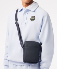 LACOSTE Mens/メンズクラシック バーティカルカメラバッグ/505502994