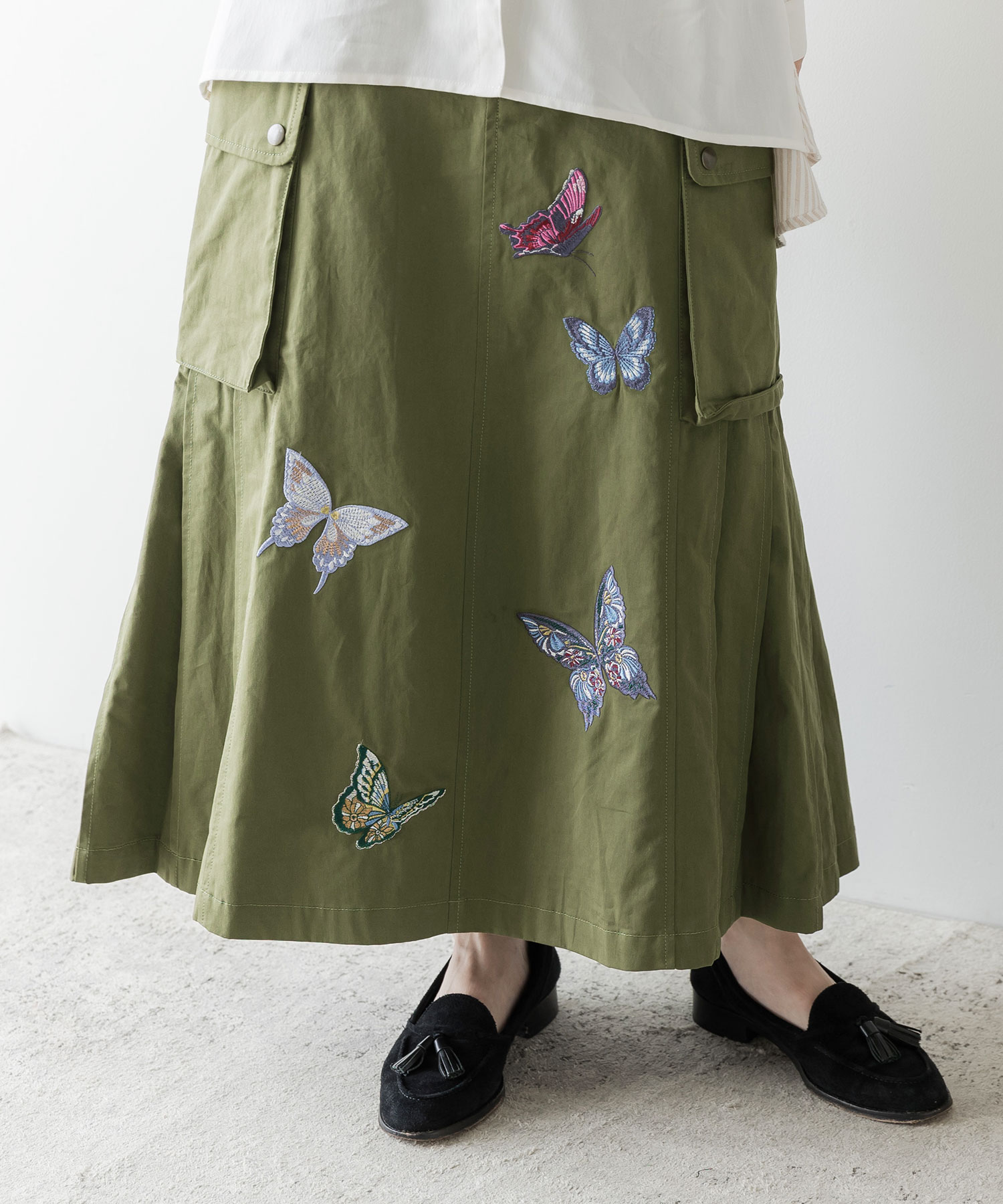 TO BE CHIC 20周年アニバーサリー ローズ刺繍 スカート（トゥー