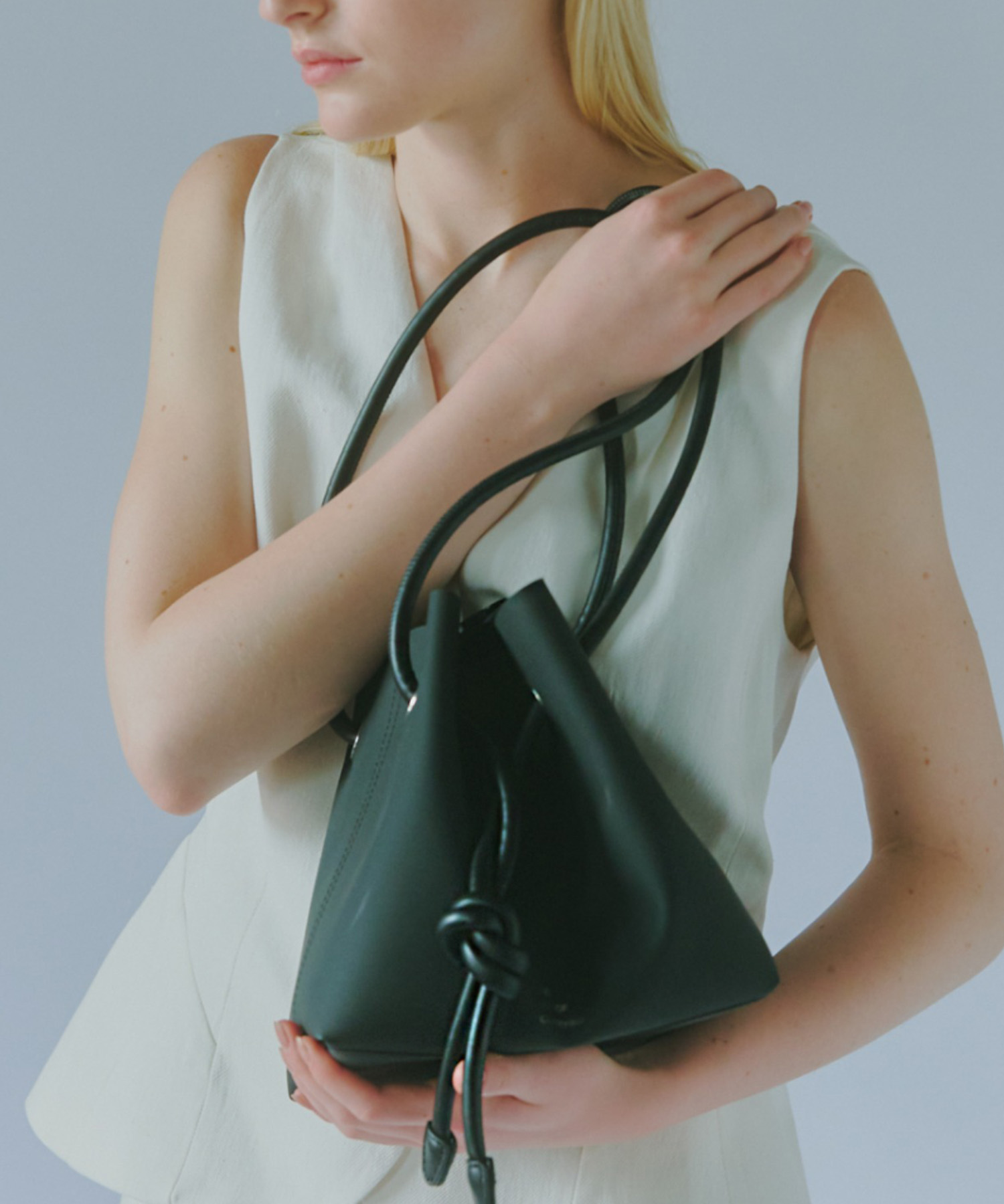 【THE ALLY】★送料・関税込★COLLIN BAG MEDIUM★コリンバッグ Korea The Ally | Colin bag 콜린백| Korean all-purpose bag
