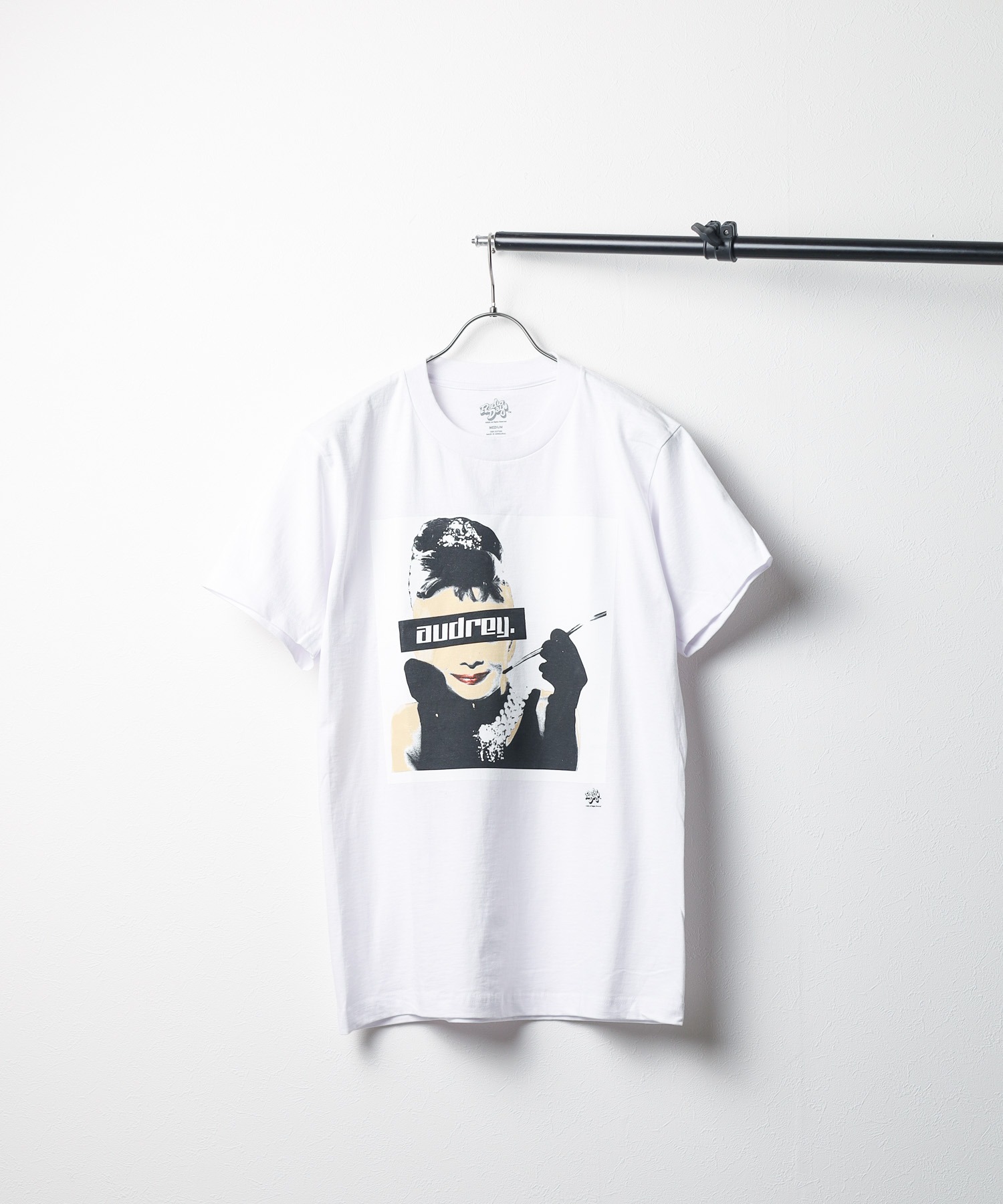 エーアールエムジー ar/mg 【W】【RDAHーLS】【it】【UT17】【RIPNDIP】AUDREY HEPBURN （ホワイト） セール 30%OFF】エーアールエムジー ar/mg 【W】【RDAH04】【it