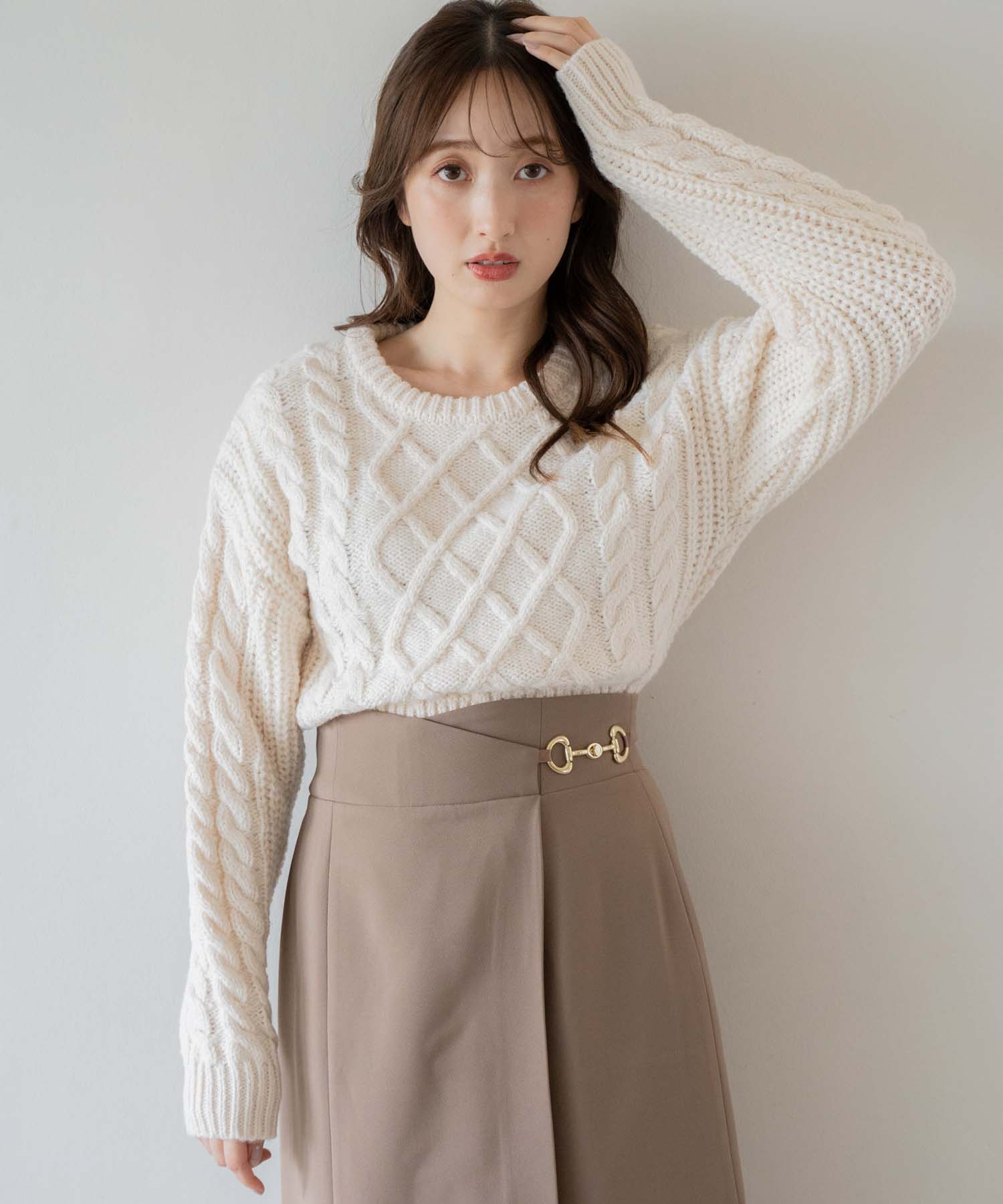 セール 60%OFF】ノエラ Noela ショート丈ケーブルニット