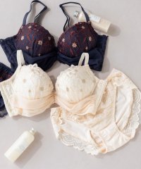 fran de lingerie/フェミニンデザインの楽ちんノンワイヤー人気の盛り胸メイクノンワイヤー 「スタイルアップワイヤレス001」 ノンワイヤーブラショーツセット/505639002