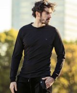 ブラック