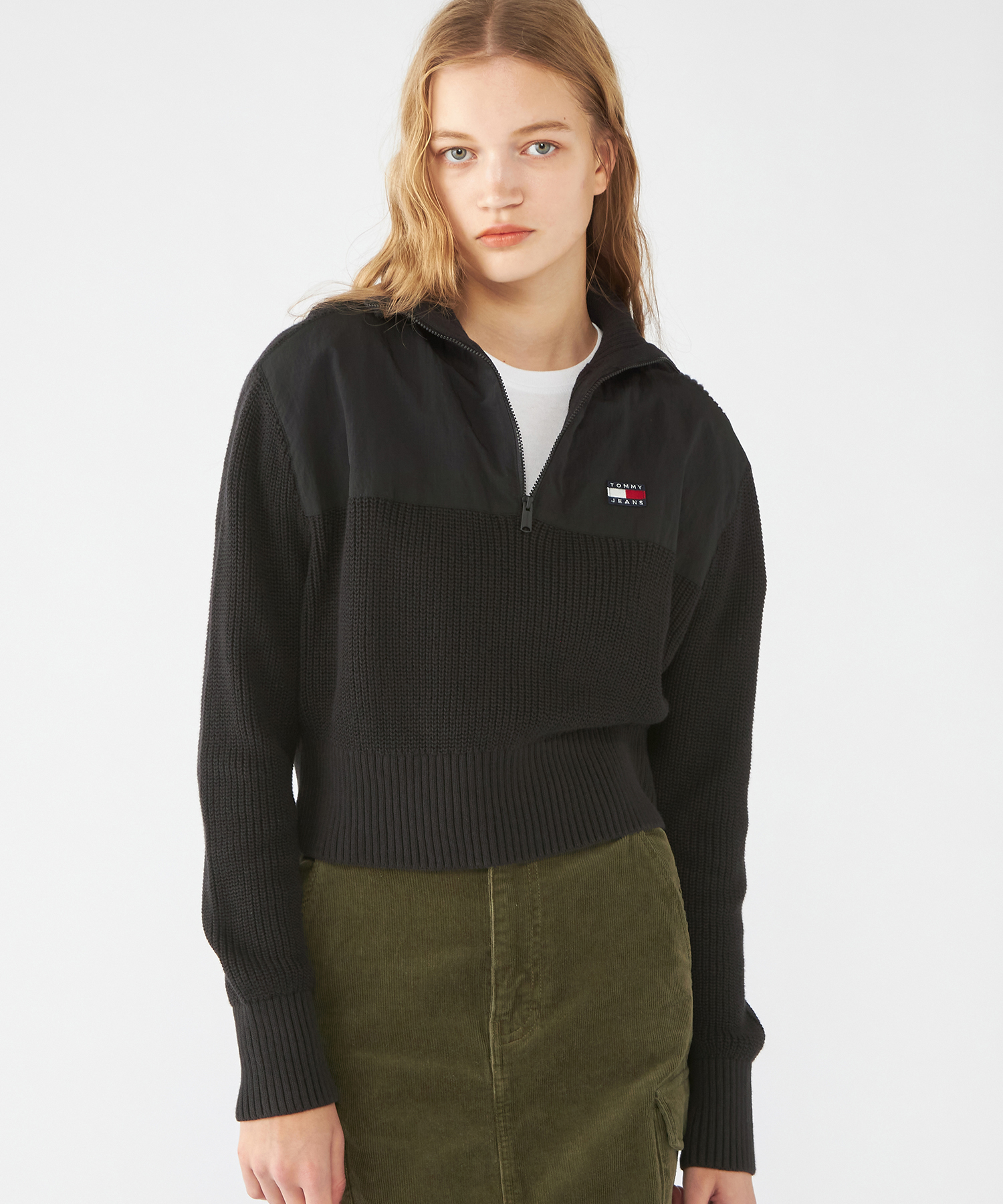 セール】トミージーンズ TOMMY JEANS ハーフジップバッジリブ セール】トミージーンズ TOMMY JEANS ハーフジップバッジリブ