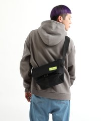 Manhattan Portage/Nylon Messenger Bag Flap Zipper Pocket W.P.L.【オンライン限定】/505650232