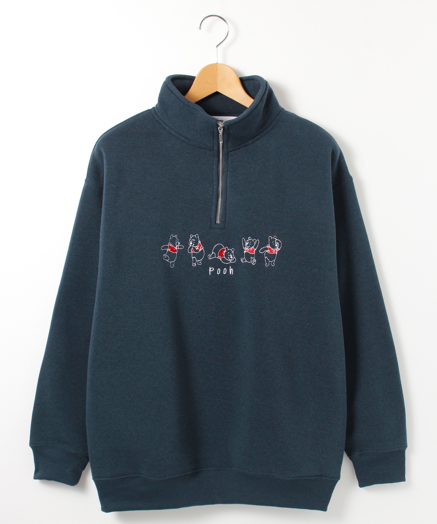 DISNEY/ディズニー】裏起毛 刺繍ハーフジッププルオーバー DISNEY/ディズニー】裏起毛 刺繍ハーフジッププルオーバー