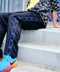 Paris Saint-Germain/【Poggy × Paris Saint－Germain】PSG PLJ SHOWA TRACK PANTS/505727078