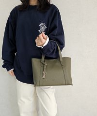 UNGRID bag/プレートキーリング付き　軽量シュリンクミディアムハンドバッグ/505734007