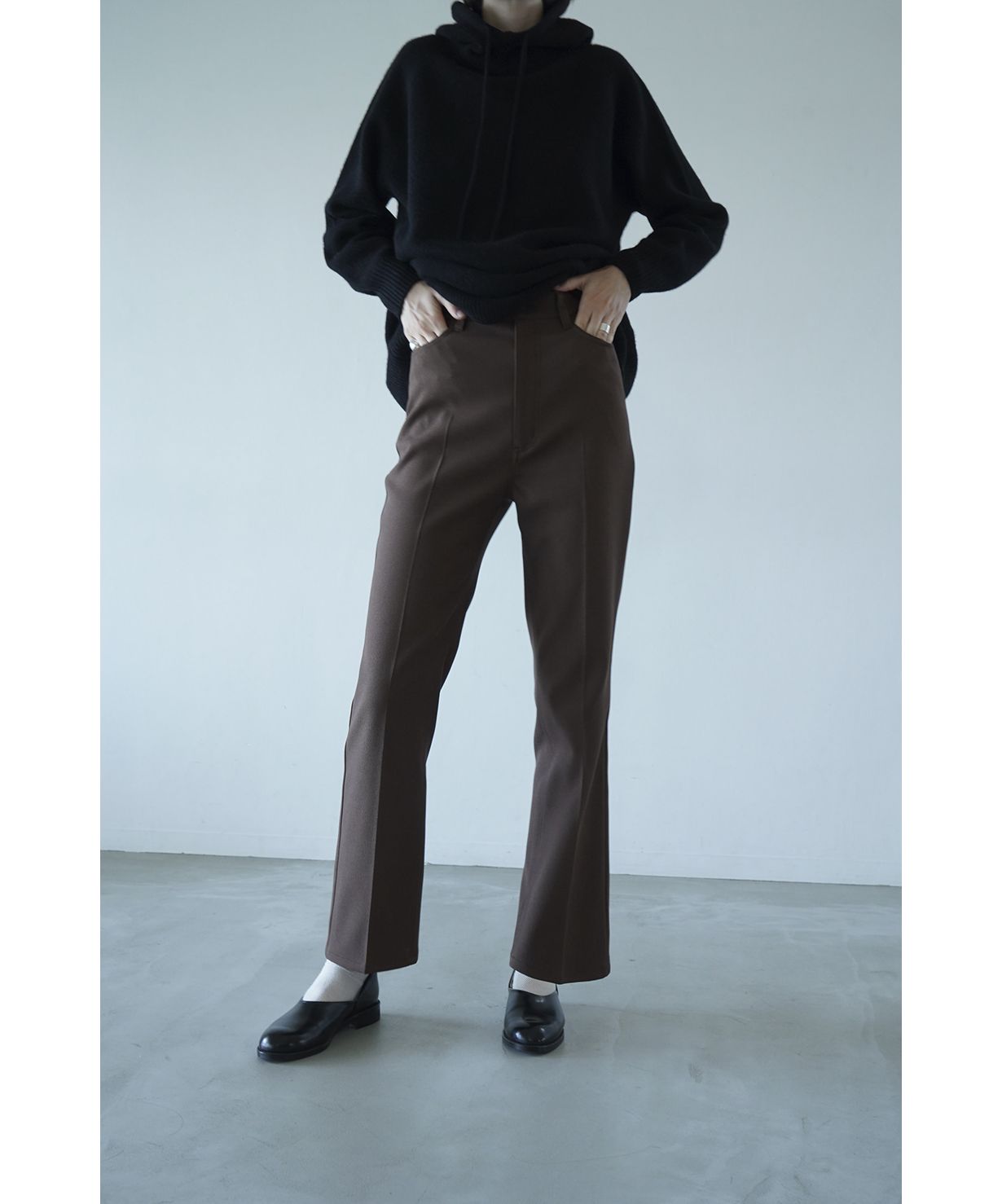 セール 50%OFF】SLIM STRAIGHT PRESS PANTS(505748405) | クラネ