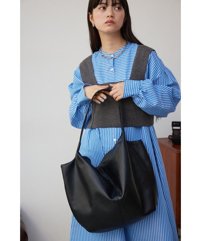 セール 50%OFF】フェイクレザーハーフムーントートバッグ