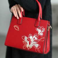 Sawa a la mode/サワアラモード Sawa a la mode オン・オフ使えるエレガントな美麗花刺繍バッグ/505786614