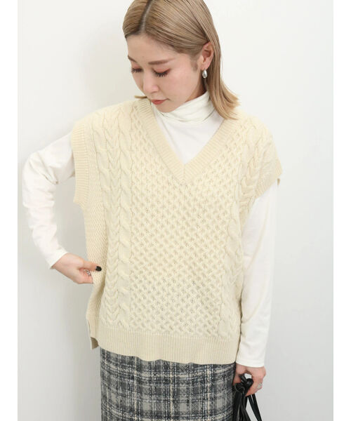 セール59%OFF】ウール混ケーブルニットベスト(505798677) | サマンサ