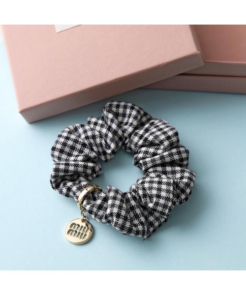 セール 11%OFF】MIUMIU シュシュ 5IF063 2F9H ギンガムチェック セール 11%OFF】MIUMIU シュシュ 5IF063 2F9H ギンガムチェック