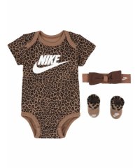 NIKE/ベビー(0－6M) セット商品 NIKE(ナイキ) HEADBAND， BODYSUIT & BIB 3P/505830303