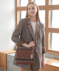 Clelia/クラッチバッグ レディース 2way ショルダーベルト付き 小さめ 肩がけ 軽量 おしゃれ オシャレ かわいい 大人かわいい 長財布が入る CL－25827/505830507