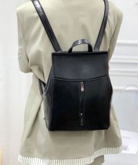 ninon/フロージュ florge 【3種類展開】【2WAY】改良版ショルダーバッグになるヴィーガンレザーリュックサック Cタイプ/505838540