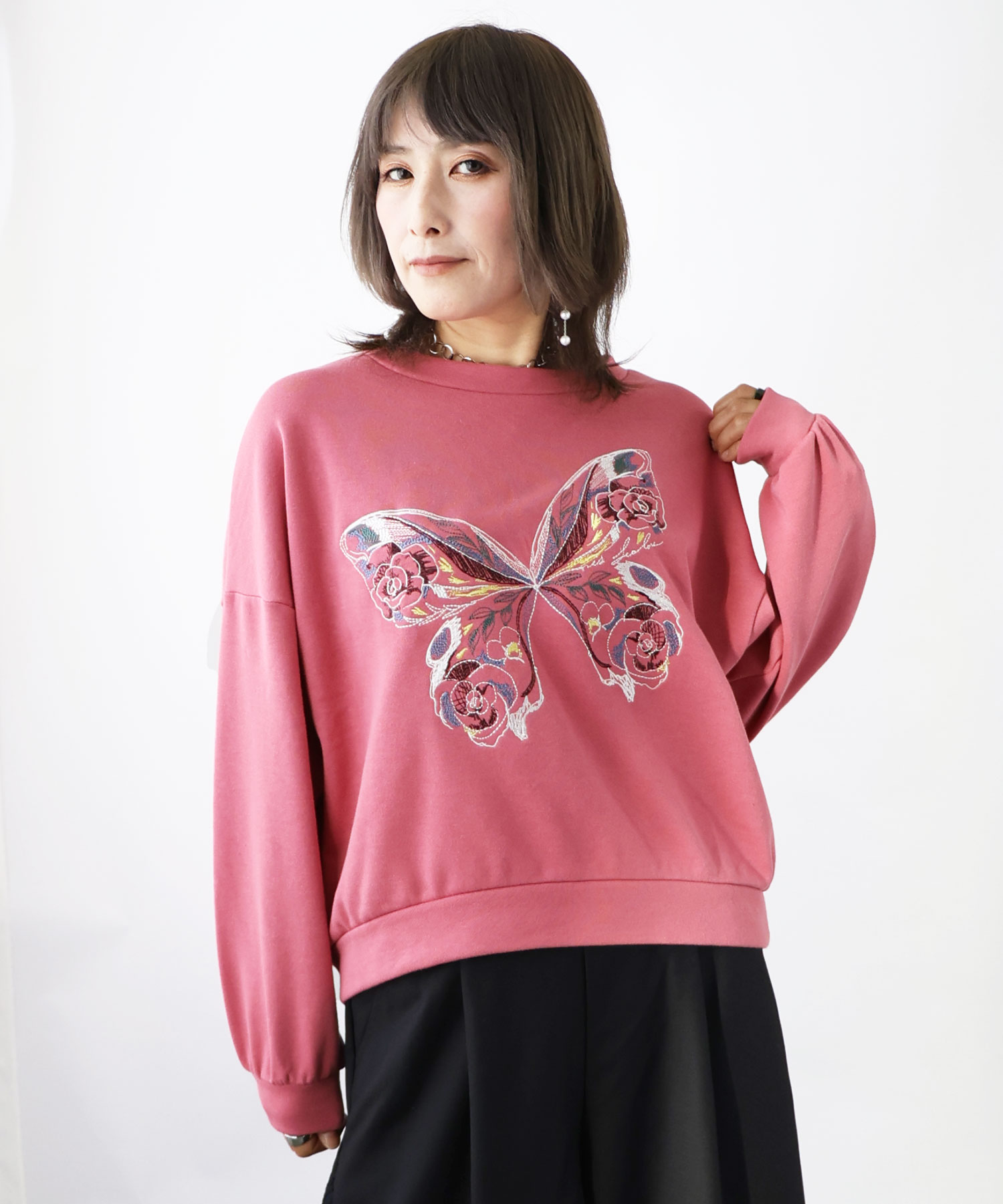 セール】スカラー ScoLar 蝶花刺繍プルオーバー(505834992