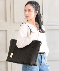 Clelia/クレリア Clelia トートバッグ レディース A4 大容量 ファスナー付き かわいい 大きめ 大きい ストライプ Clelia クレリア ベレッサ clel/505840827