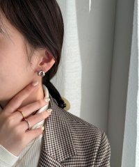 fredy emue/O型ワンタッチピアス/505839939