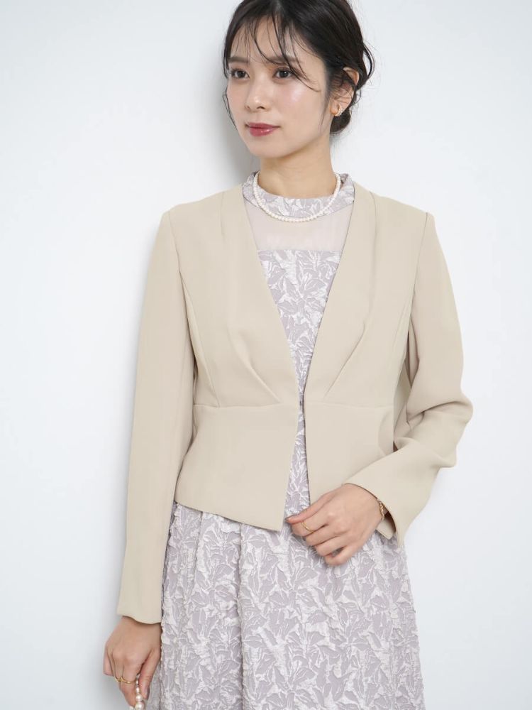 新品　ヤマダヤ　Rire Fete ペプラムデザインヘムショートジャケット 新品 ヤマダヤ Rire Fete ペプラムデザインヘムショートジャケット
