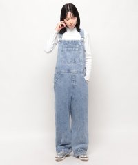 LEVI’S OUTLET/SILVERTAB（TM） CROP オーバーオール ライトインディゴ WHATEVER WHENEVER/505863725