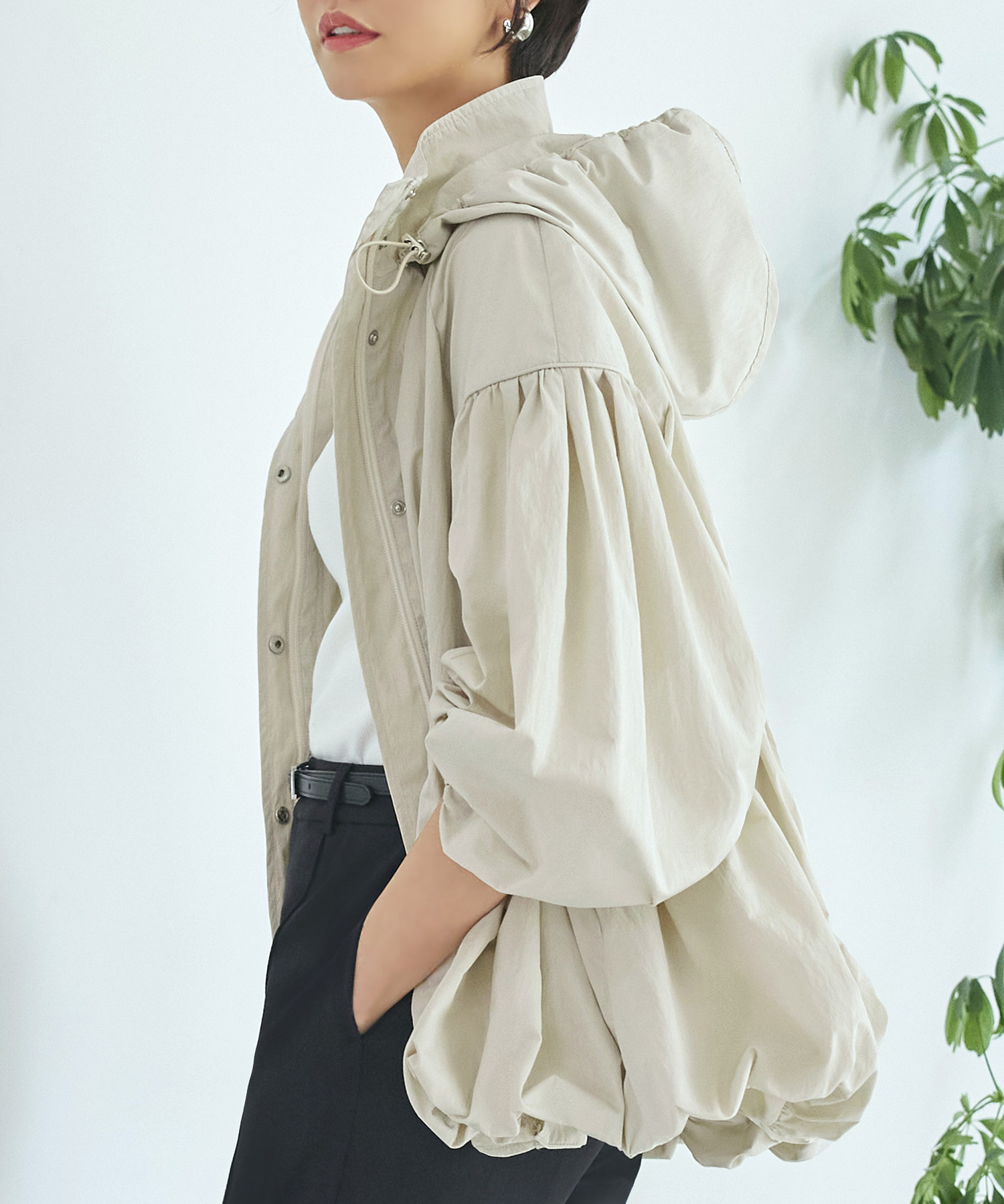 新品 RUIRUE BOUTIQUE バルーンペプラムマウンテンパーカー ルイルエブティック RUIRUE BOUTIQUE バルーンペプラム
