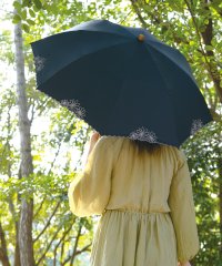 Wpc．/【Wpc.公式】日傘 UVO(ウーボ)折りたたみ 2段 刺繍フラワー 親骨50cm 完全遮光 遮熱 UVカット 晴雨兼用 レディース 折りたたみ傘/505873940