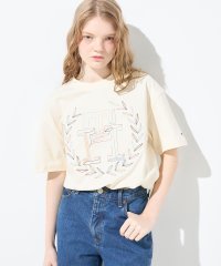 TOMMY HILFIGER/リラックスマルチカラーローレルクルーネックTシャツ/505894386