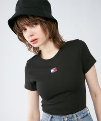 TOMMY JEANS/スリムバッジリブTシャツ/505901363