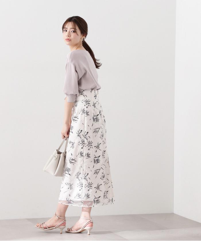 Christian Dior タイトスカート アイボリー　ほぼ未使用 Christian Dior（ひざ丈スカート）のフリマアイテム一覧