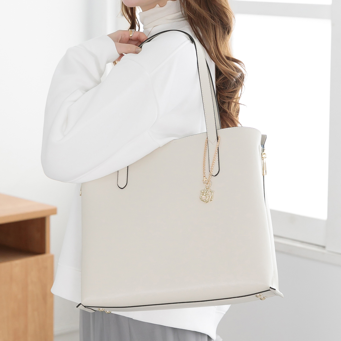 MLB バシティ ナイロン バックパック BOS (D.Beige) MLB バシティ ナイロン バックパック BOS (D.Beige) (MLB Korea