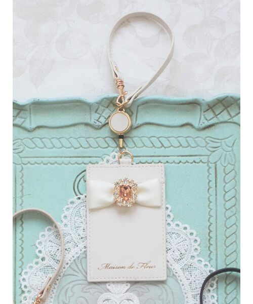 Maison de FLEUR - ゆり 完売品⭐️デニム パールリボン iPhoneケース メゾンドフルール メゾン ド フルール Maison de FLEUR リール付きビジューリボン