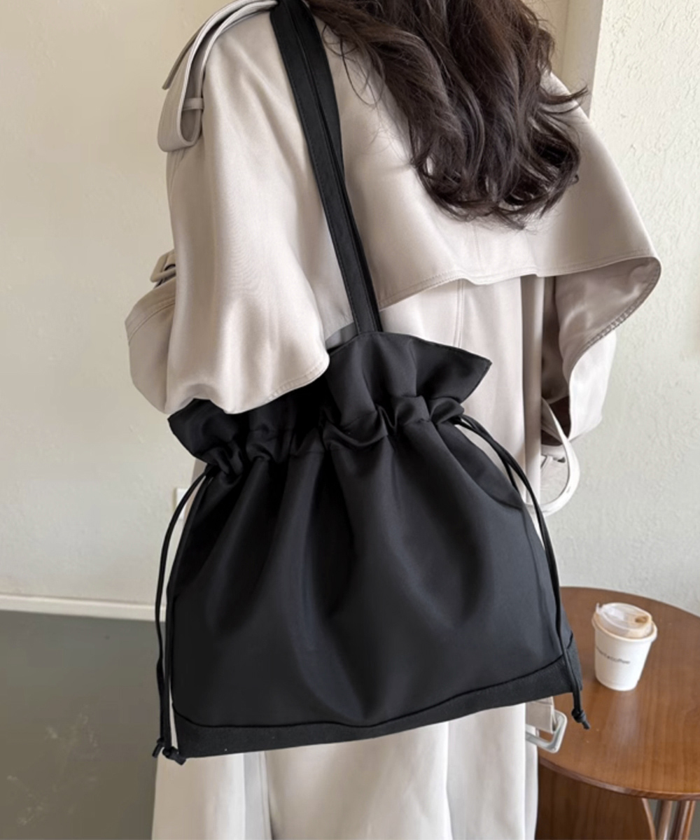国内即送 BURBERRY ナイロン 巾着 ミニショルダーバッグ 8090573 楽天市場】【最大700円OFFクーポン】バーバリー バッグ