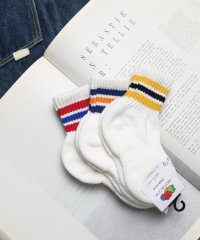 ar/mg/【78】【FOLS005】【FRUIT OF THE LOOM】KID'S 3P LINE SOCKS/505880466