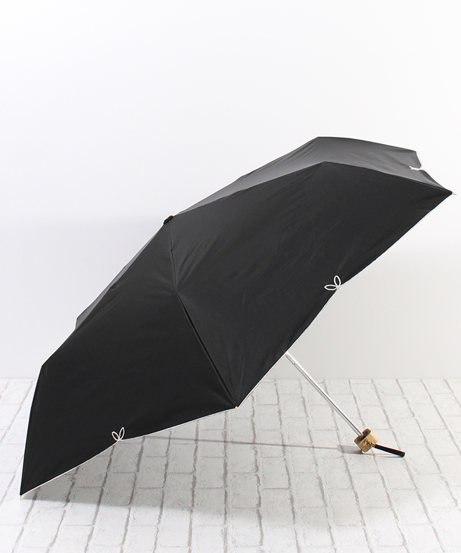 【未使用】GIVENCHY　傘　晴れ雨兼用　日傘　雨傘　UVカット　黒 未使用】GIVENCHY 傘 晴れ雨兼用 日傘 雨傘 UVカット 黒