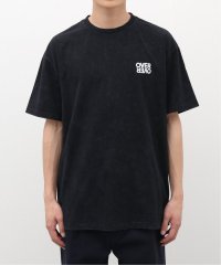 JOURNAL STANDARD/【OVER OVER】EASY SS TEE－RUN THE WORLD BLACK/505930890