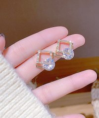 shoppinggo/ショッピングゴー shoppinggo ピアス スタッドピアス 大ぶり モチーフピアス 可愛い イヤリング 人気アクセサリー/505938317