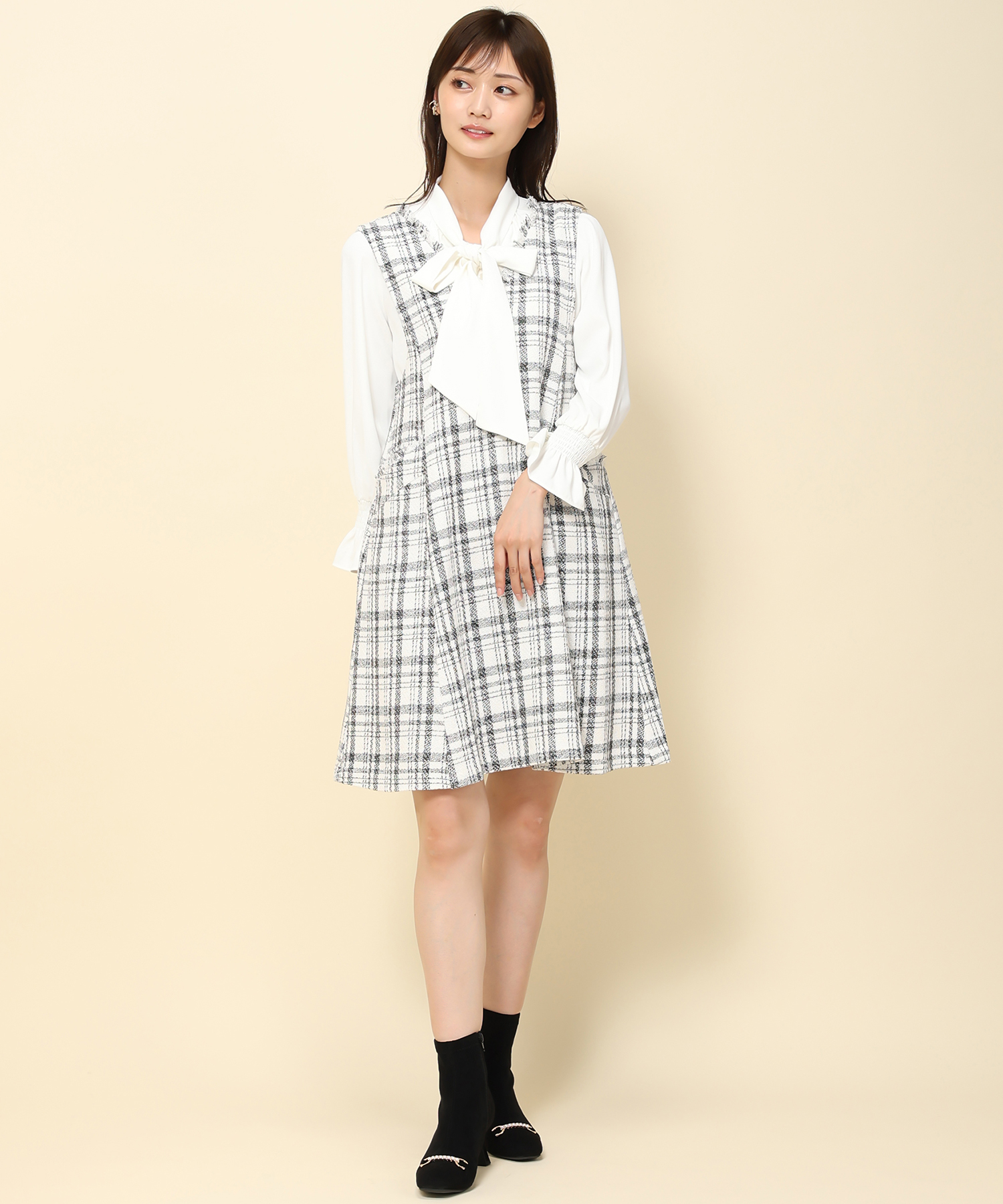snidel MISCH MASCH ミニスカート　ケープ　パール snidel MISCH MASCH ミニスカートケープパール