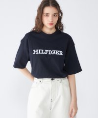 TOMMY HILFIGER/モノタイプエンブロイドアーカイブTシャツ/505966767