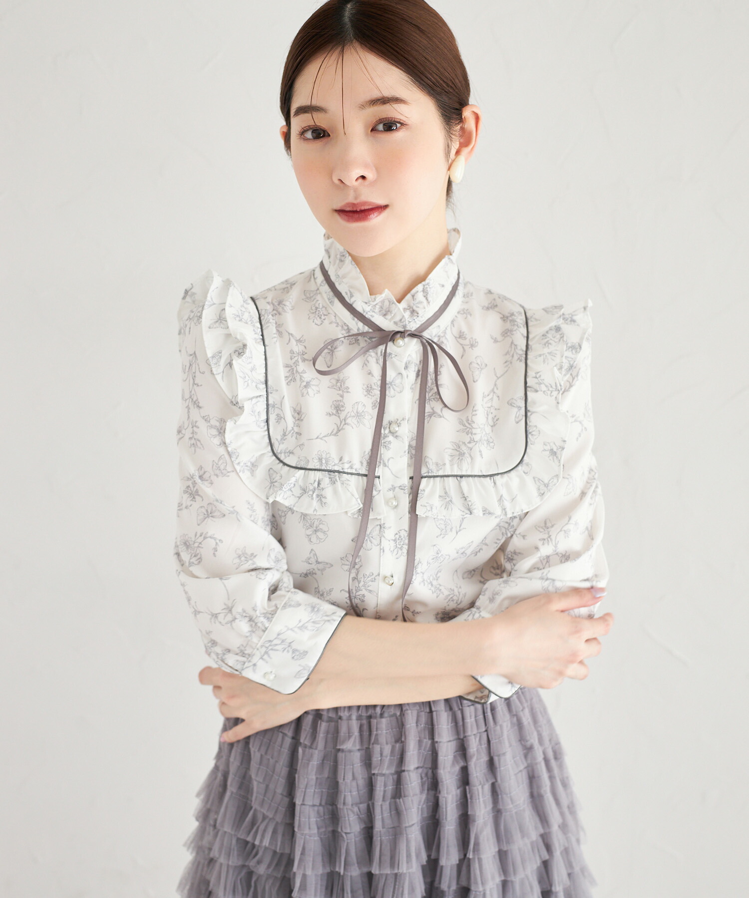 トッコクローゼット tocco closet パール釦リボン×フリル付き
