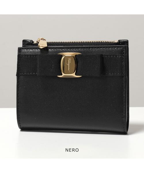 セール 23%OFF】SALVATORE FERRAGAMO 二つ折り財布 22E009