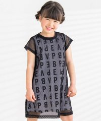 BeBe Petits Pois Vert/【お揃い】ロゴ総柄ワンピース＋メッシュワンピースセット(95~150cm)/506015087