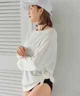 オフホワイト