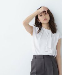 NATURAL BEAUTY BASIC/サイドラッフルボウブラウス/506032125