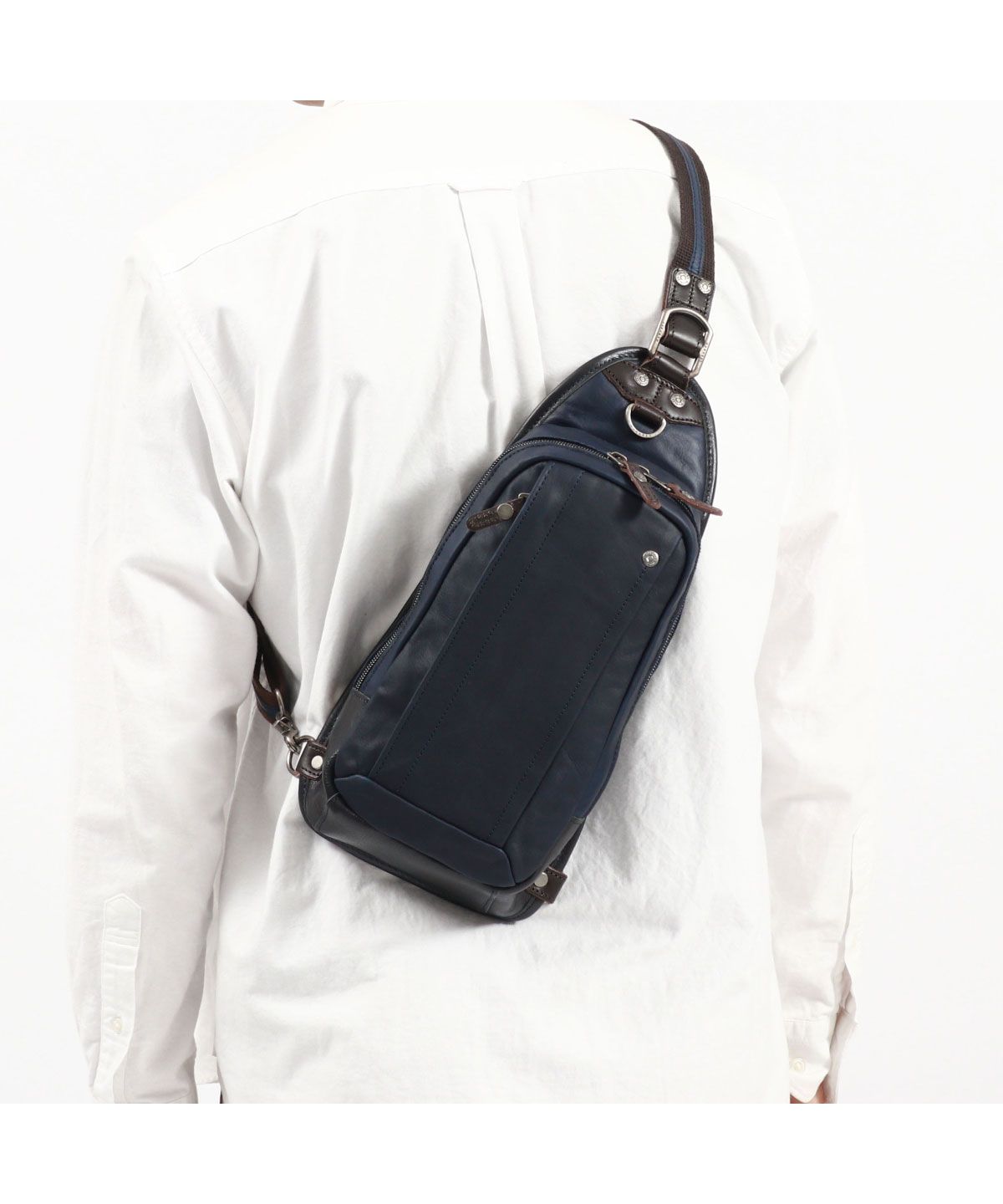 超美品】 DOLCE&GABBANA レザーボディバッグ ドルチェ