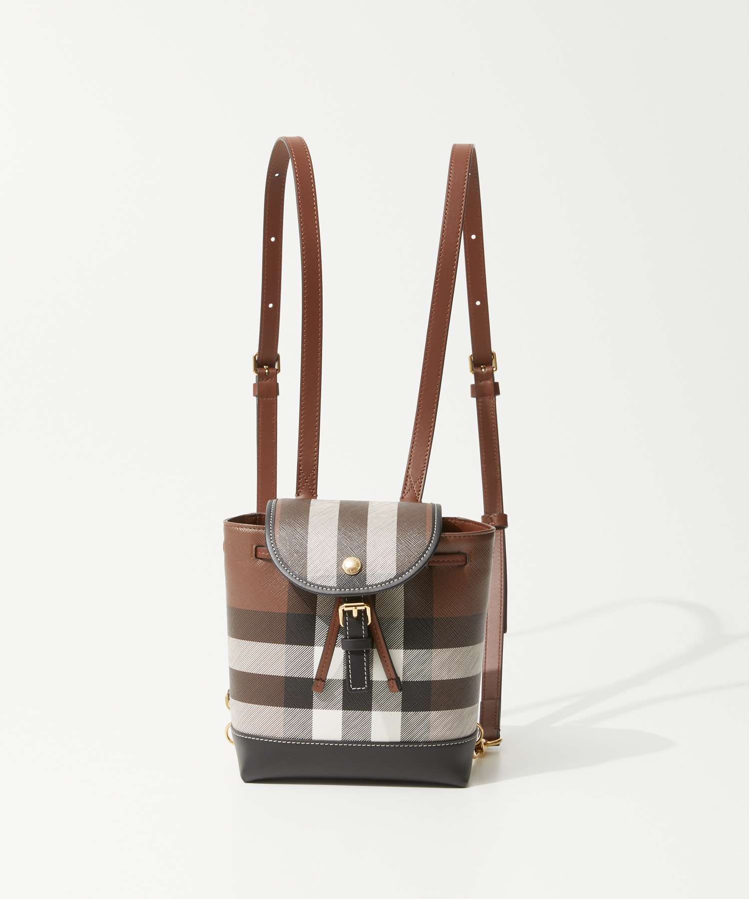 BURBERRY バーバリー レディース リュック Nova Check Heart Backpack レッド  ハート(女性用)｜売買されたオークション情報、yahooの商品情報をアーカイブ公開 - オークファン 女性用