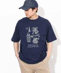 a.v.v (MEN)/【ucaU×a.v.vコラボ】フロントプリントワイドシルエットTシャツ/505914515