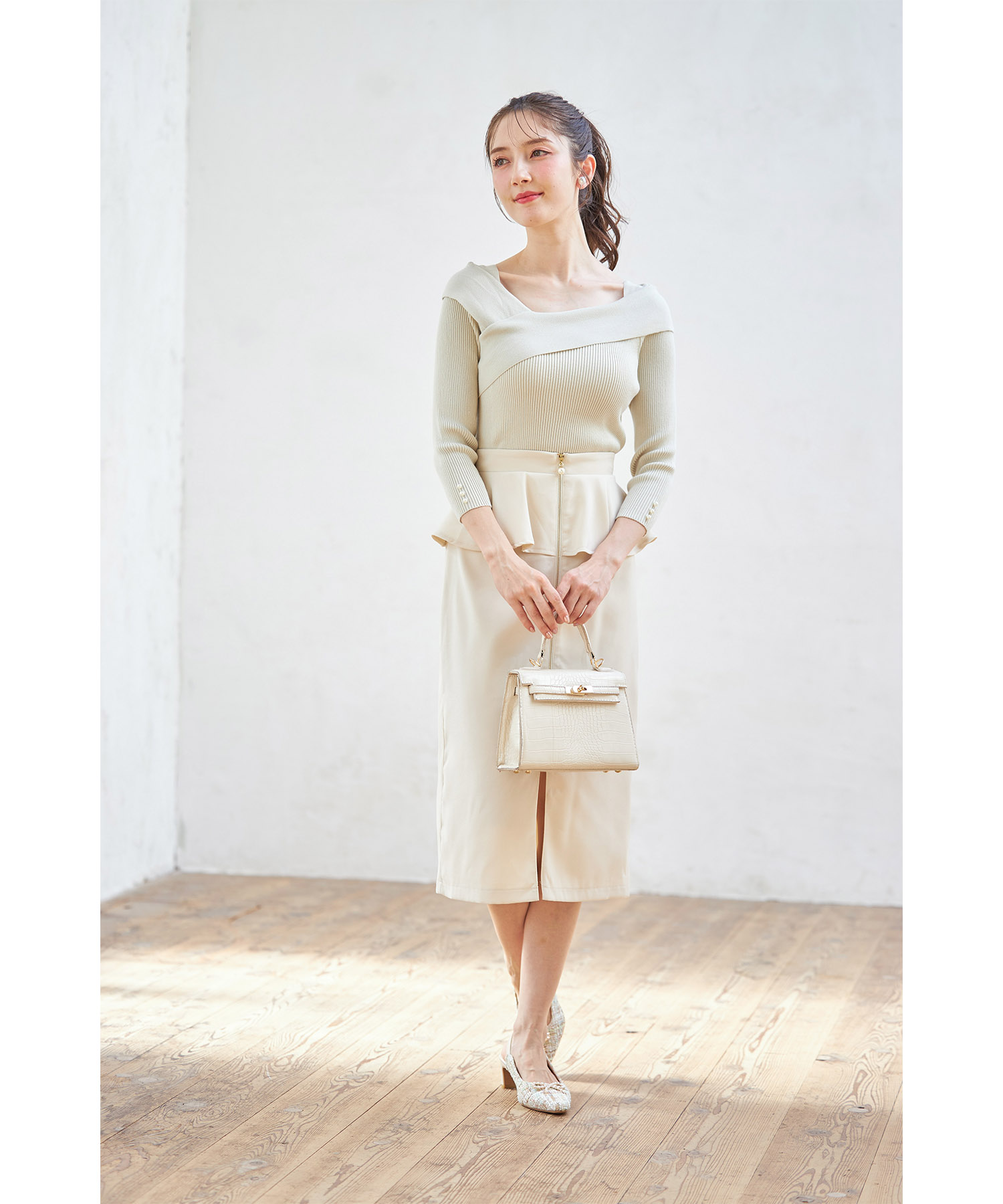 新品未使用　tocco closet ツイードペプラムジレ　ブラック　Ｍ ツイードペプラムジレ